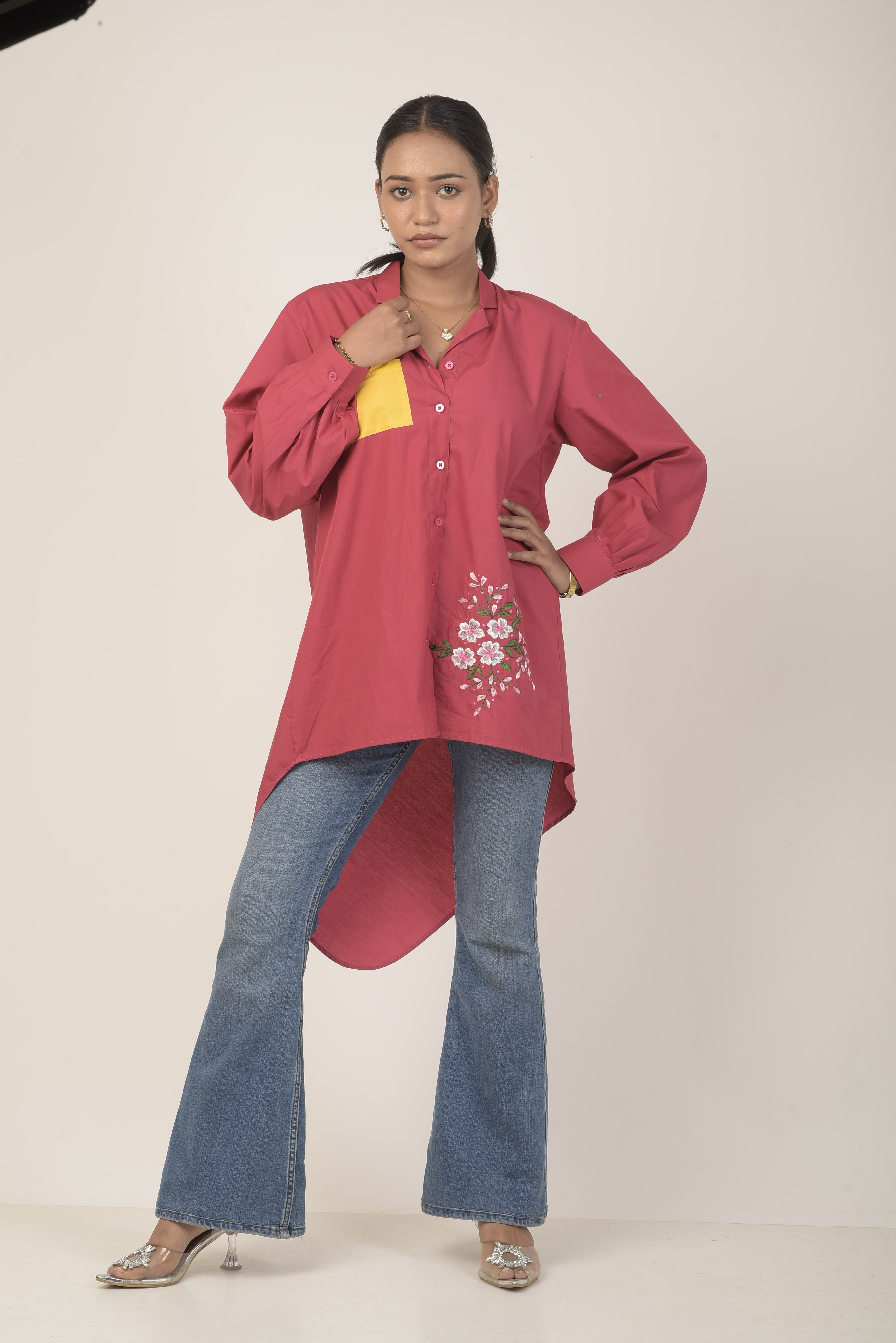 Magenta high-low shirt with floral embroidery